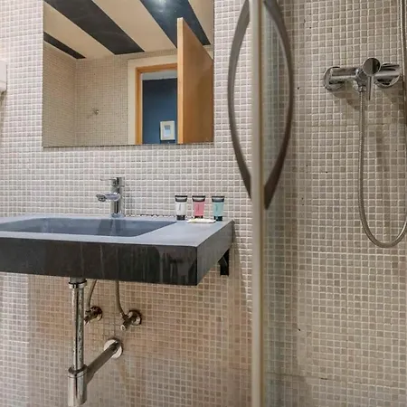 Апартаменты The Collection - Modern And Bright In Eixample 2-2 *