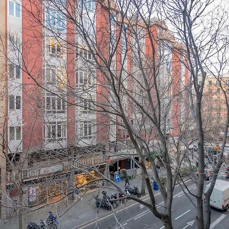 Modern And Bright In Eixample 2-2 דירה *